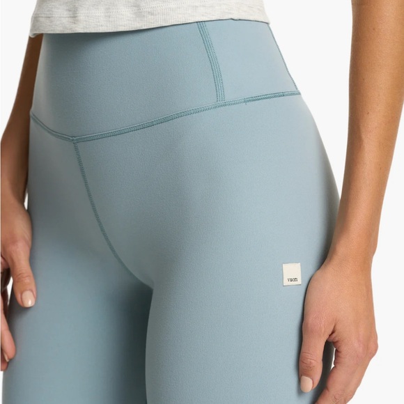 Vuori AllTheFeels Legging NWT. Size small. - Picture 3 of 6